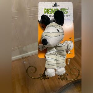 - GMASON Peanuts ” Flat  Snoopy  Dog Toy w/4 Squeakers  Grey/Clinker New 10”